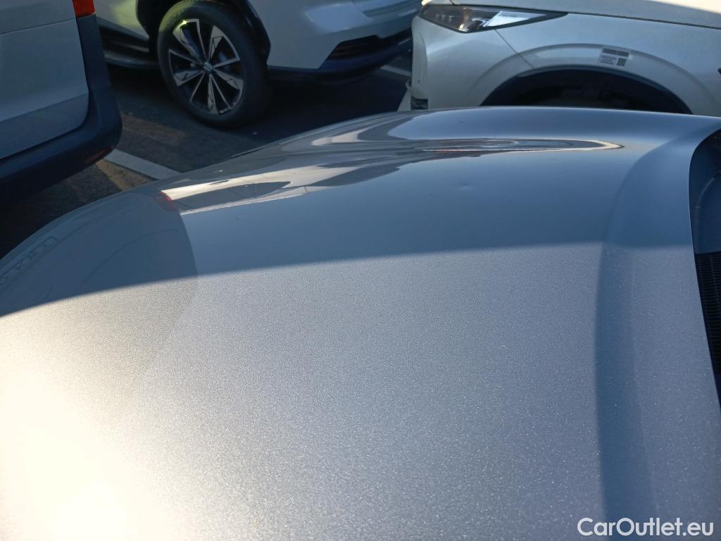  Toyota  C-HR TOYOTA  / 2019 / 5P / todoterreno 2.0 180H Advance #4