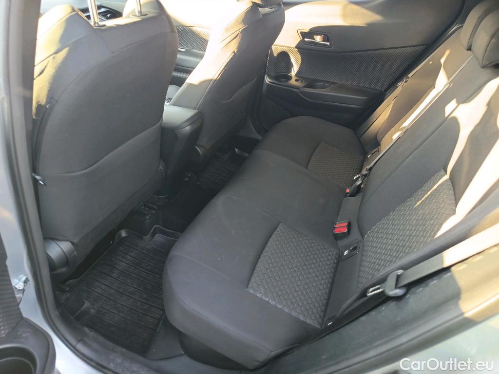  Toyota  C-HR TOYOTA  / 2019 / 5P / todoterreno 2.0 180H Advance #20