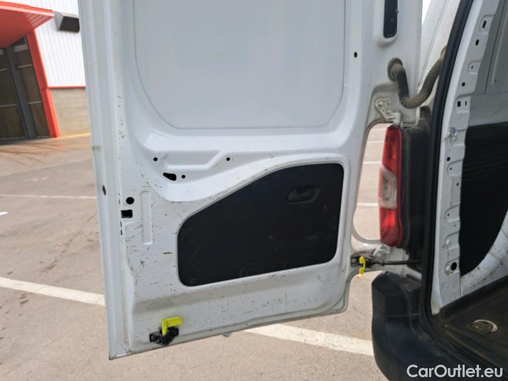  Citroen  Berlingo CITROEN  / 2018 / 3P / furgón derivado de turismo Talla M BlueHDi 73kW CONTROL (AC) #46