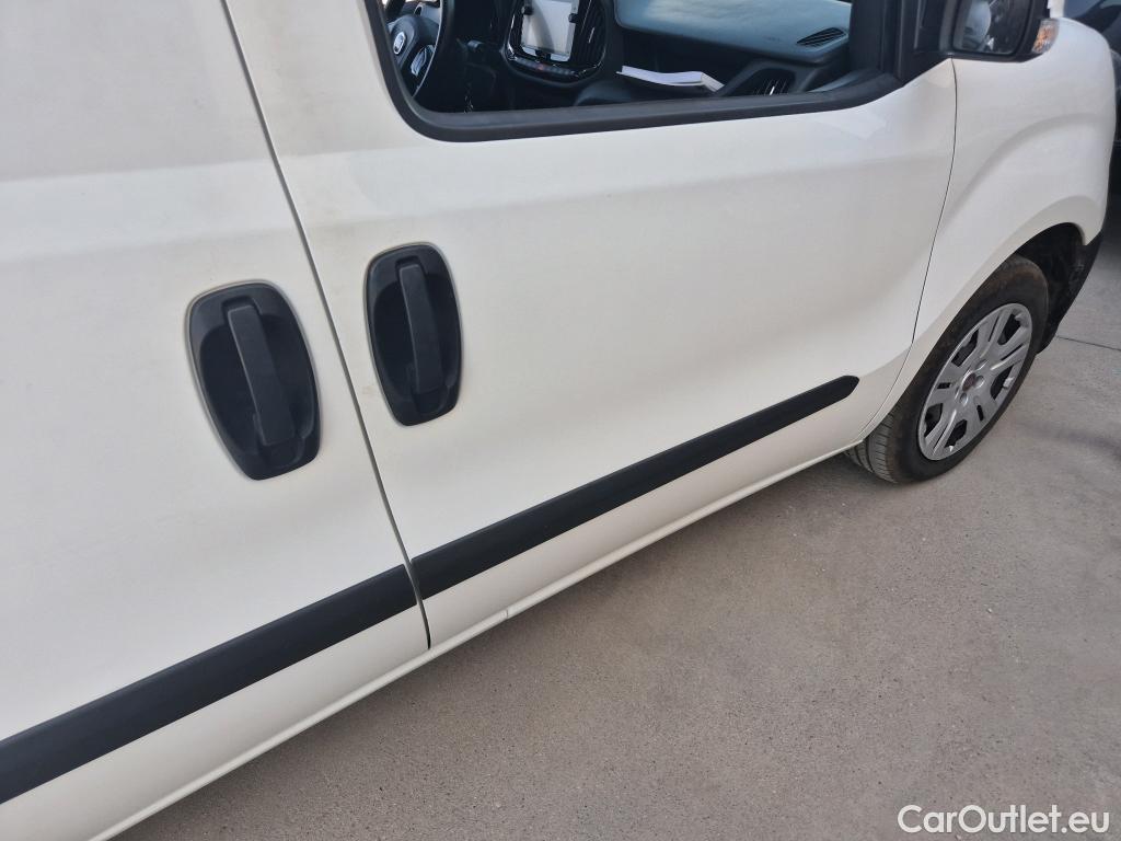  Fiat  Doblo FIAT Doblò Cargo/2015/4P/furgón derivado de turismo Cargo SX 1.6 Mjet 66kW (90CV) (AC) #33