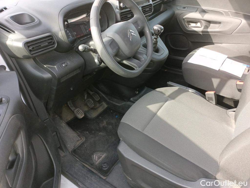  Citroen  Berlingo CITROEN  / 2018 / 4P / furgón derivado de turismo Talla M BlueHDi 100 #25