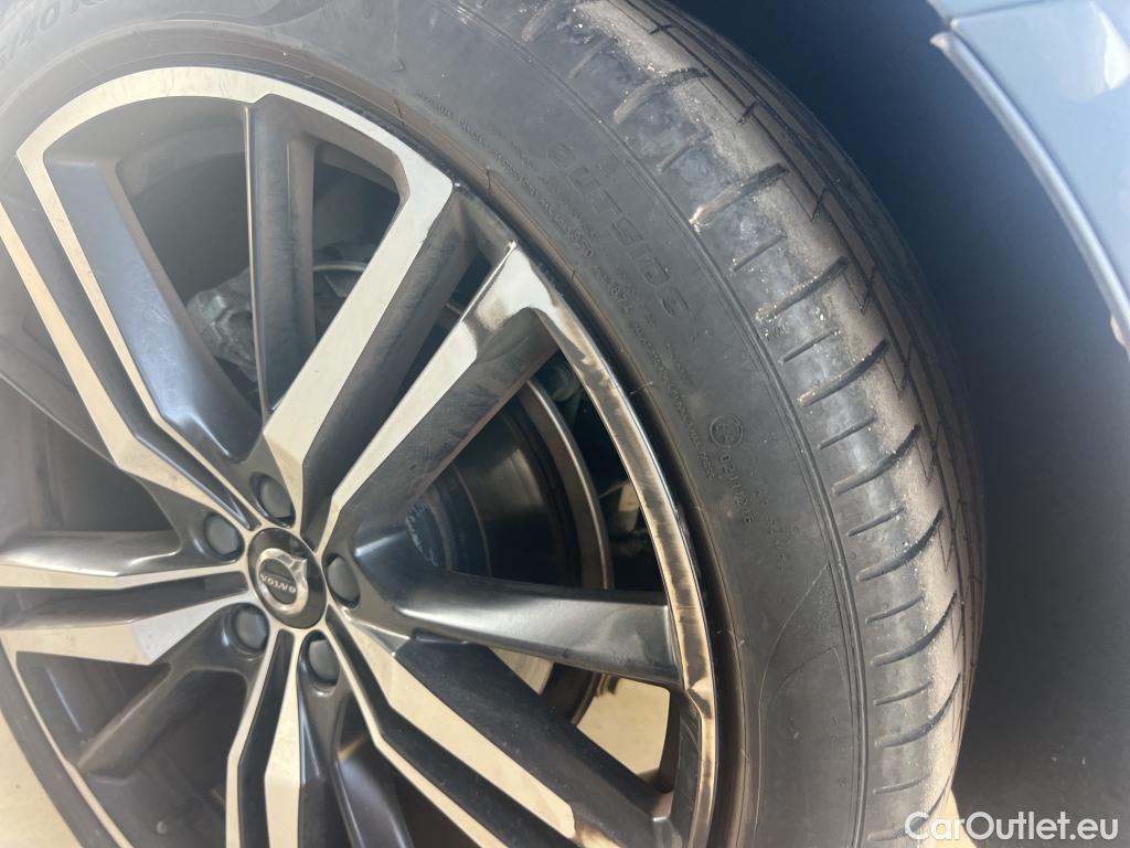  Volvo  XC60 VOLVO  / 2017 / 5P / todoterreno 2.0 T6 AWD Recharge Ultimate Dark Auto #3