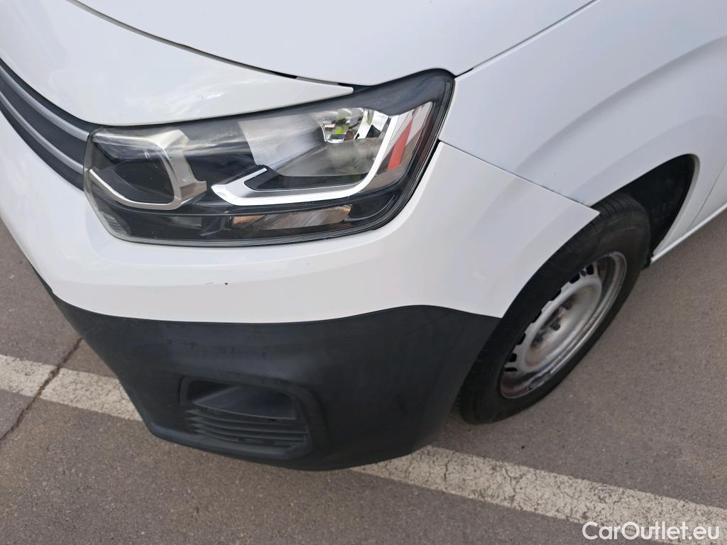  Citroen  Berlingo CITROEN  / 2018 / 3P / furgón derivado de turismo Talla M BlueHDi 73kW CONTROL (AC) #19