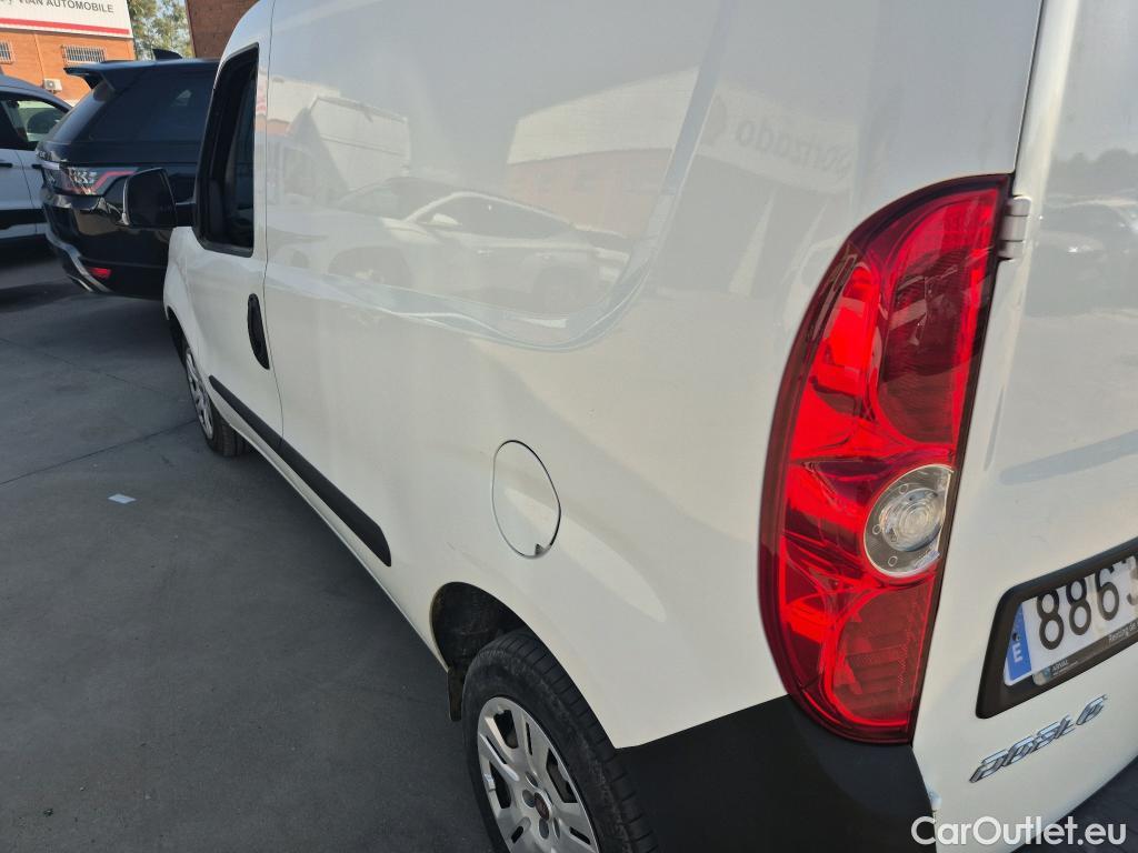  Fiat  Doblo FIAT Doblò Cargo/2015/4P/furgón derivado de turismo Cargo SX 1.6 Mjet 66kW (90CV) (AC) #1