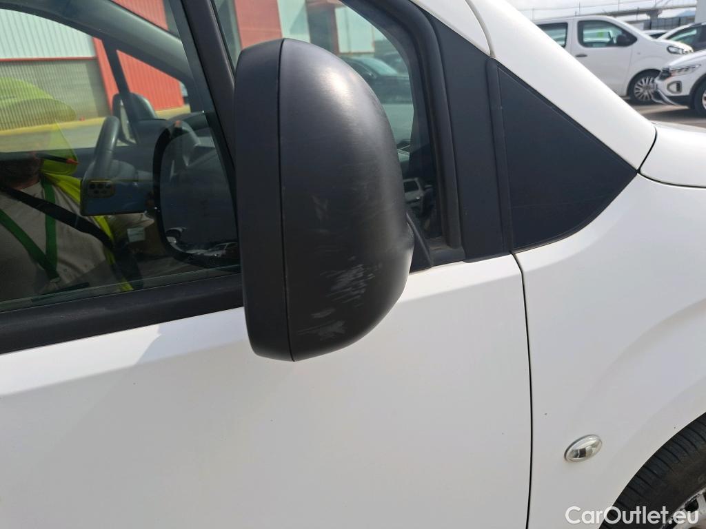  Citroen  Berlingo CITROEN  / 2018 / 3P / furgón derivado de turismo Talla M BlueHDi 73kW CONTROL (AC) #38