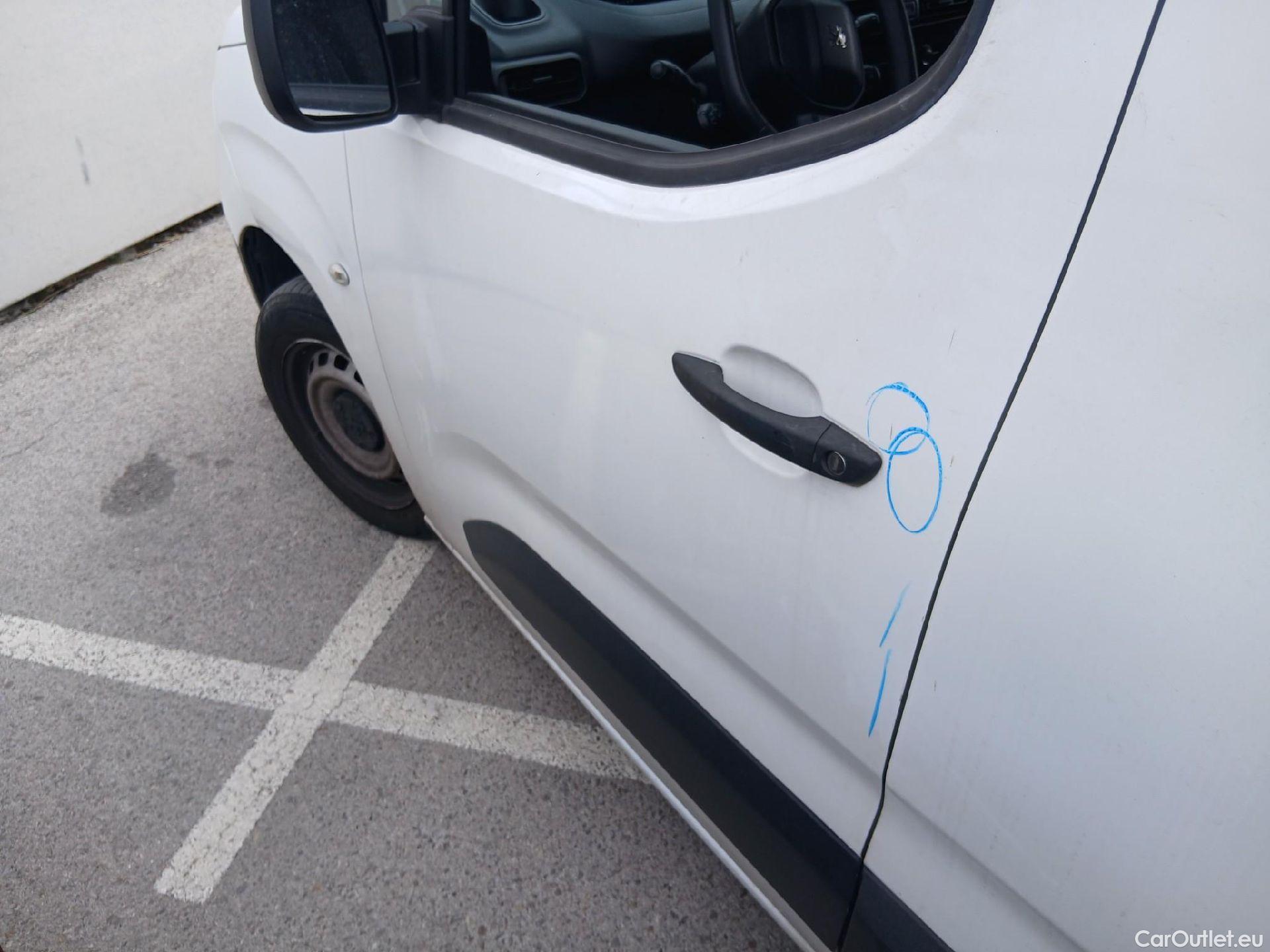  Peugeot  Partner PEUGEOT  / 2018 / 3P / furgón derivado de turismo Pro Standard 600kg BlueHDi 73kW (AC) #6