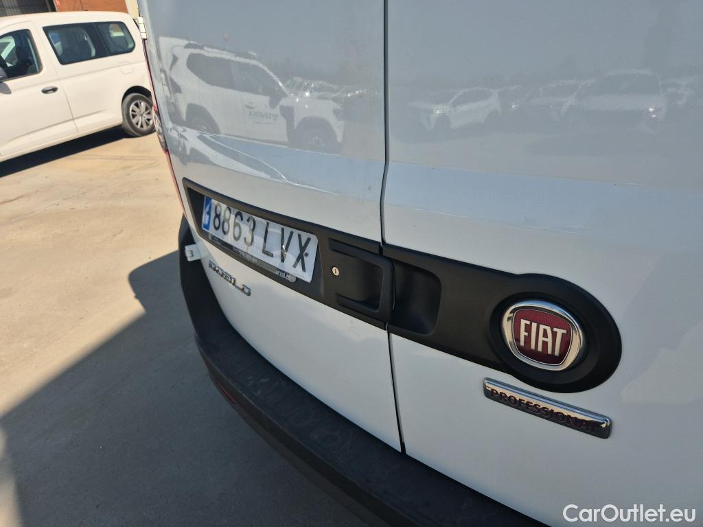  Fiat  Doblo FIAT Doblò Cargo/2015/4P/furgón derivado de turismo Cargo SX 1.6 Mjet 66kW (90CV) (AC) #36