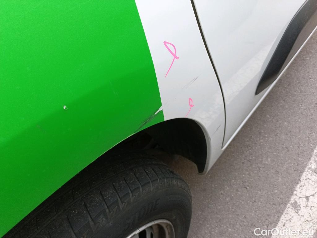  Citroen  Berlingo CITROEN  / 2018 / 4P / furgón derivado de turismo Talla M BlueHDi 100 #4