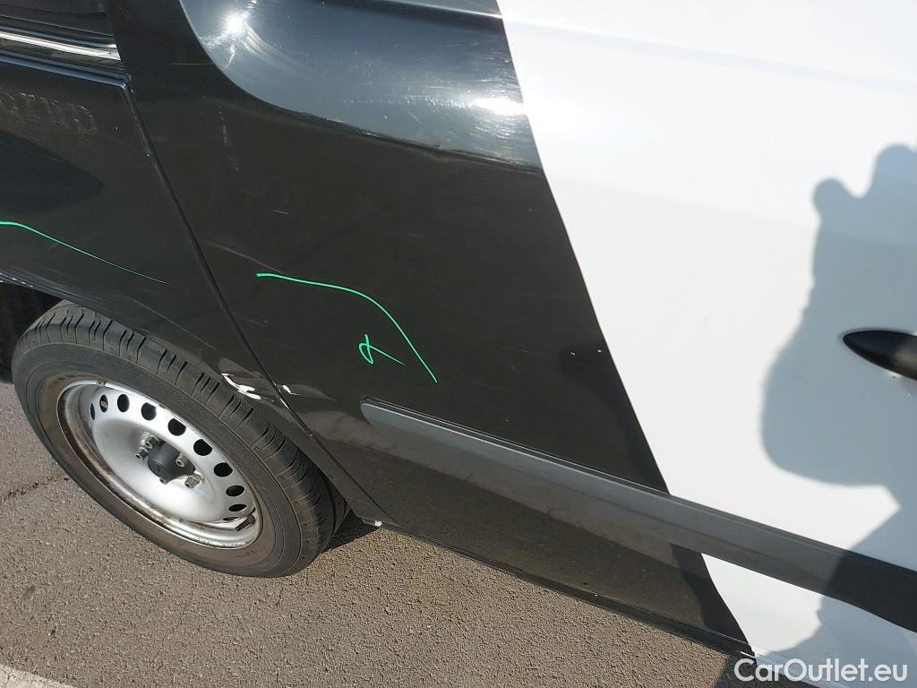  Mercedes  Citan MERCEDES-BENZ  / 2012 / 4P / furgón derivado de turismo 109 CDI Furgón Largo #11