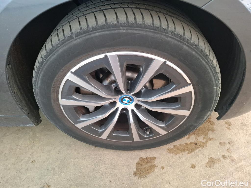  Bmw  Serie 3 BMW Série 3 Berline / 2018 / 4P / Berline 330e 292ch Business Design BVA8 Hybride #33