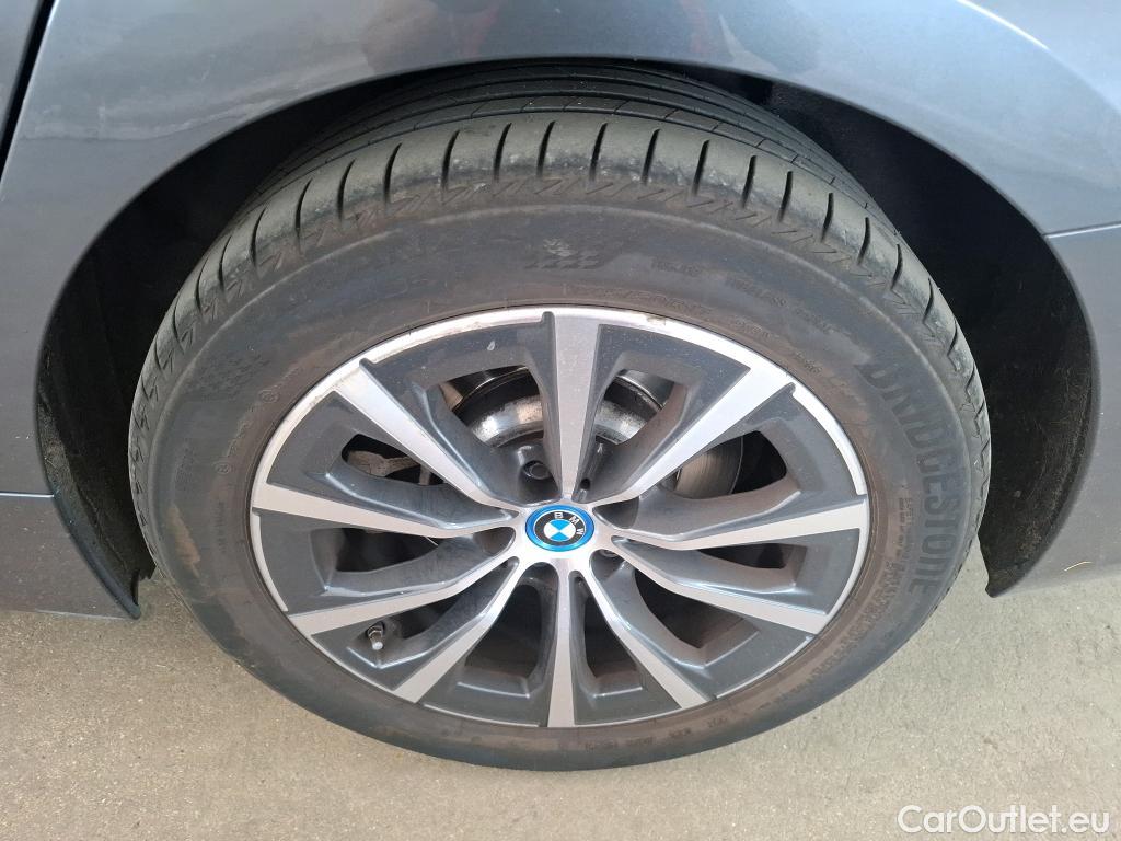  Bmw  Serie 3 BMW Série 3 Berline / 2018 / 4P / Berline 330e 292ch Business Design BVA8 Hybride #11