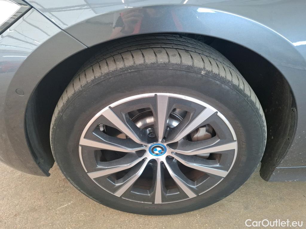  Bmw  Serie 3 BMW Série 3 Berline / 2018 / 4P / Berline 330e 292ch Business Design BVA8 Hybride #5