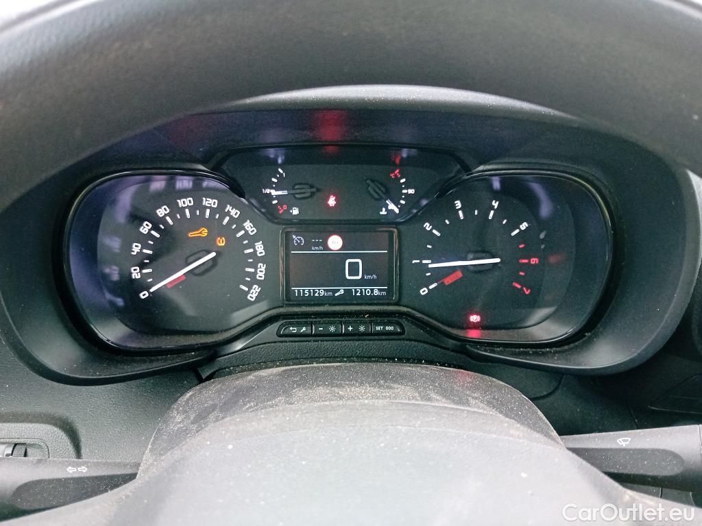  Citroen  Berlingo CITROEN  / 2018 / 5P / monovolumen compacto Talla M BlueHDi 100 S&S FEEL #38