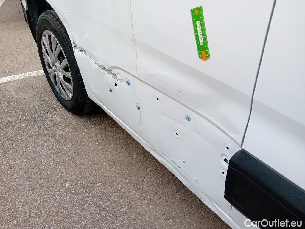  Citroen  Berlingo CITROEN  / 2018 / 5P / monovolumen compacto Talla M BlueHDi 100 S&S FEEL #3