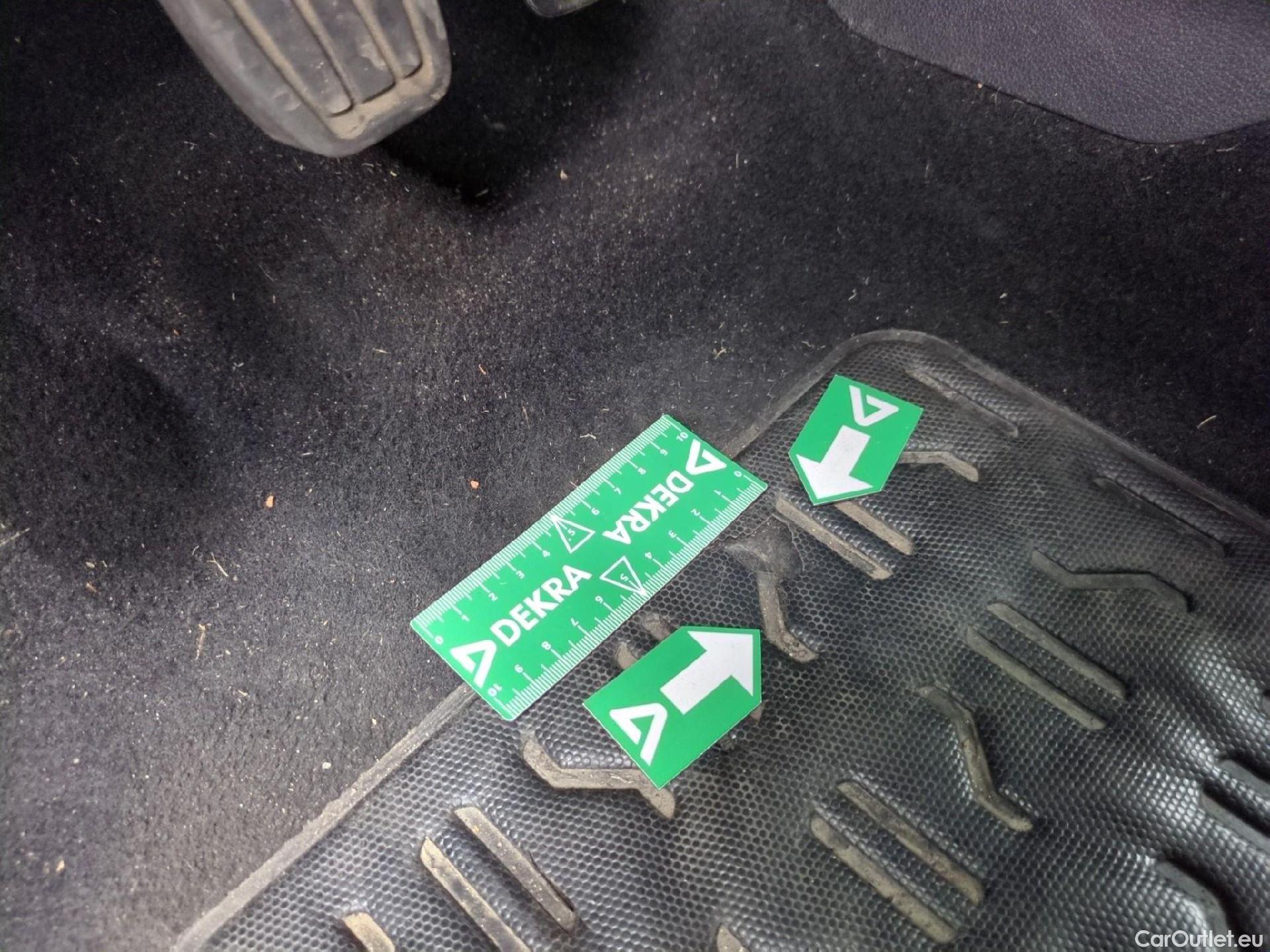  Citroen  Berlingo CITROEN  5p Monospace (MPV) Taille XL BlueHDi 100 BVM Feel #2