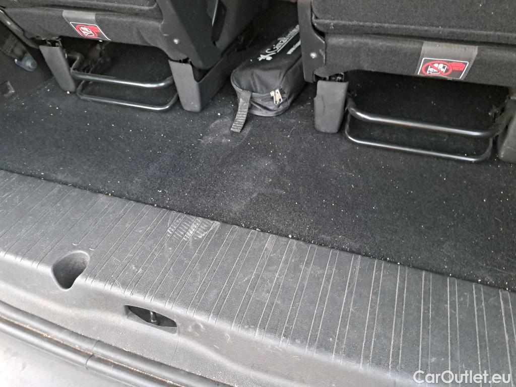  Citroen  Berlingo CITROEN  / 2018 / 5P / monovolumen Talla XL BlueHDi 130 S&S 6v SHINE #16