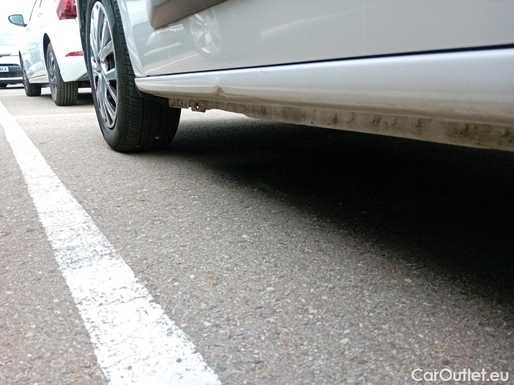  Citroen  Berlingo CITROEN  / 2018 / 5P / monovolumen compacto Talla M BlueHDi 100 S&S FEEL #20