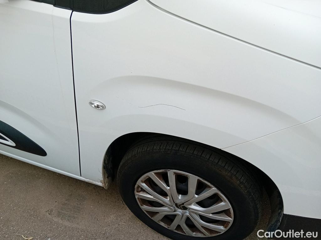  Citroen  Berlingo CITROEN  / 2018 / 5P / monovolumen compacto Talla M BlueHDi 100 S&S FEEL #27