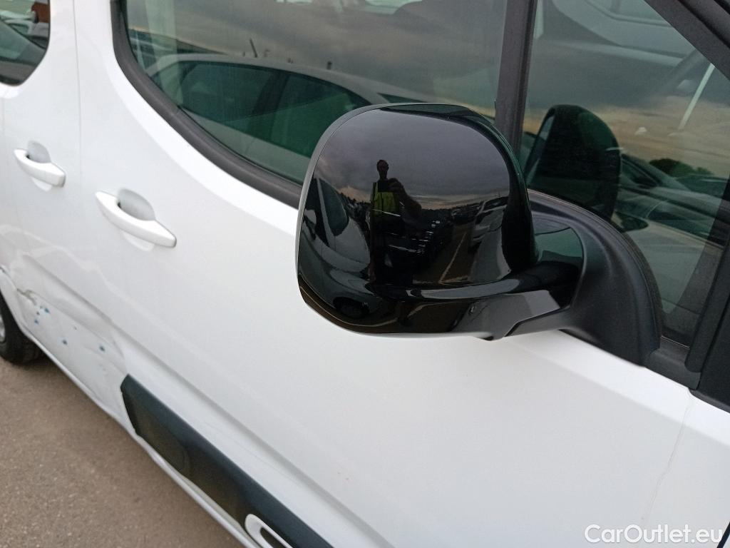  Citroen  Berlingo CITROEN  / 2018 / 5P / monovolumen compacto Talla M BlueHDi 100 S&S FEEL #33