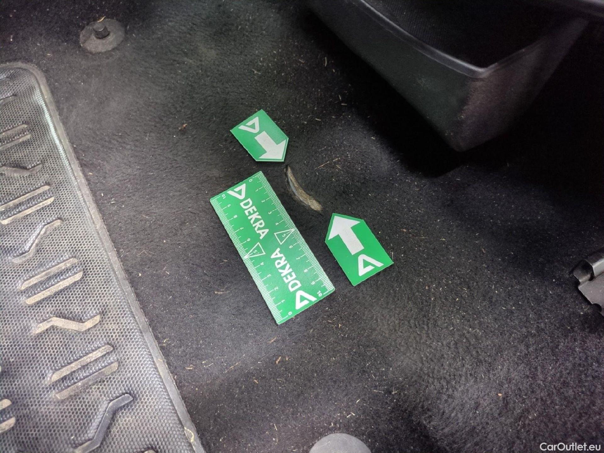  Citroen  Berlingo CITROEN  5p Monospace (MPV) Taille XL BlueHDi 100 BVM Feel #3