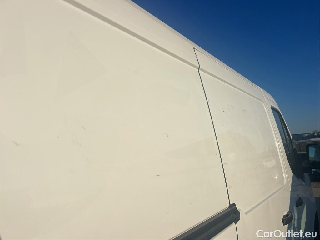  Renault  Master RENAULT  / 2019 / 4P / furgón Furgón T L1H1 2800 Bl dCi 100kW (135CV) #24
