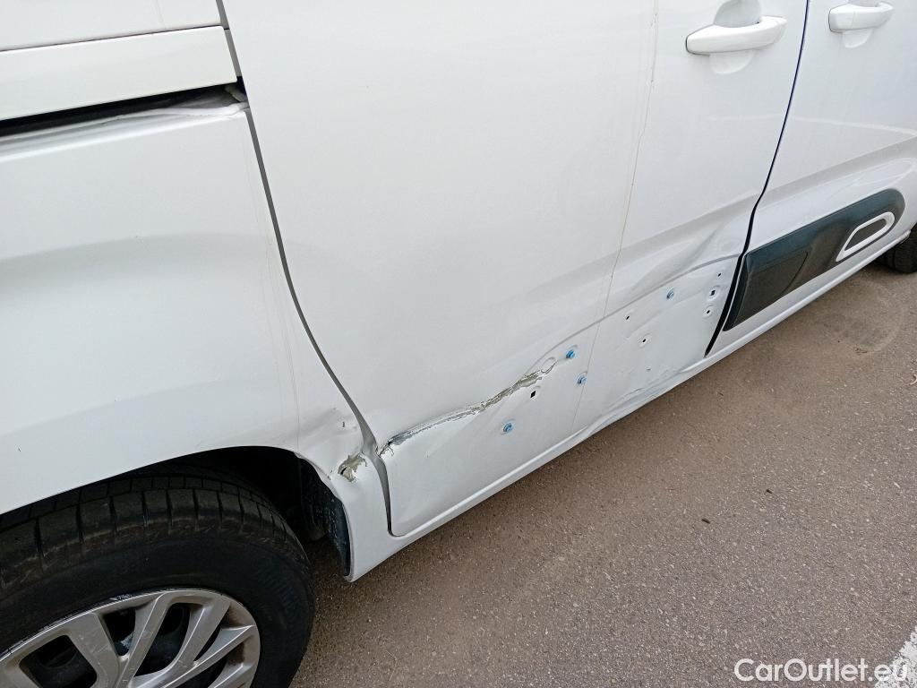  Citroen  Berlingo CITROEN  / 2018 / 5P / monovolumen compacto Talla M BlueHDi 100 S&S FEEL #1