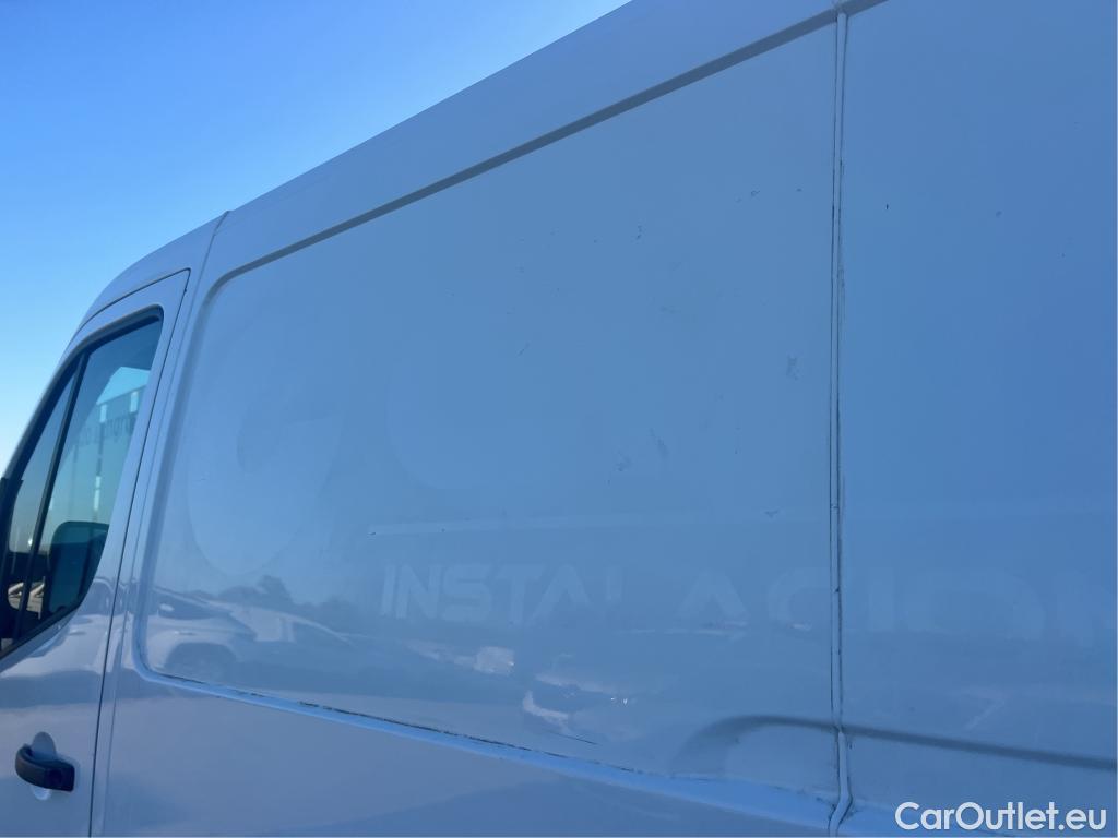  Renault  Master RENAULT  / 2019 / 4P / furgón Furgón T L1H1 2800 Bl dCi 100kW (135CV) #21