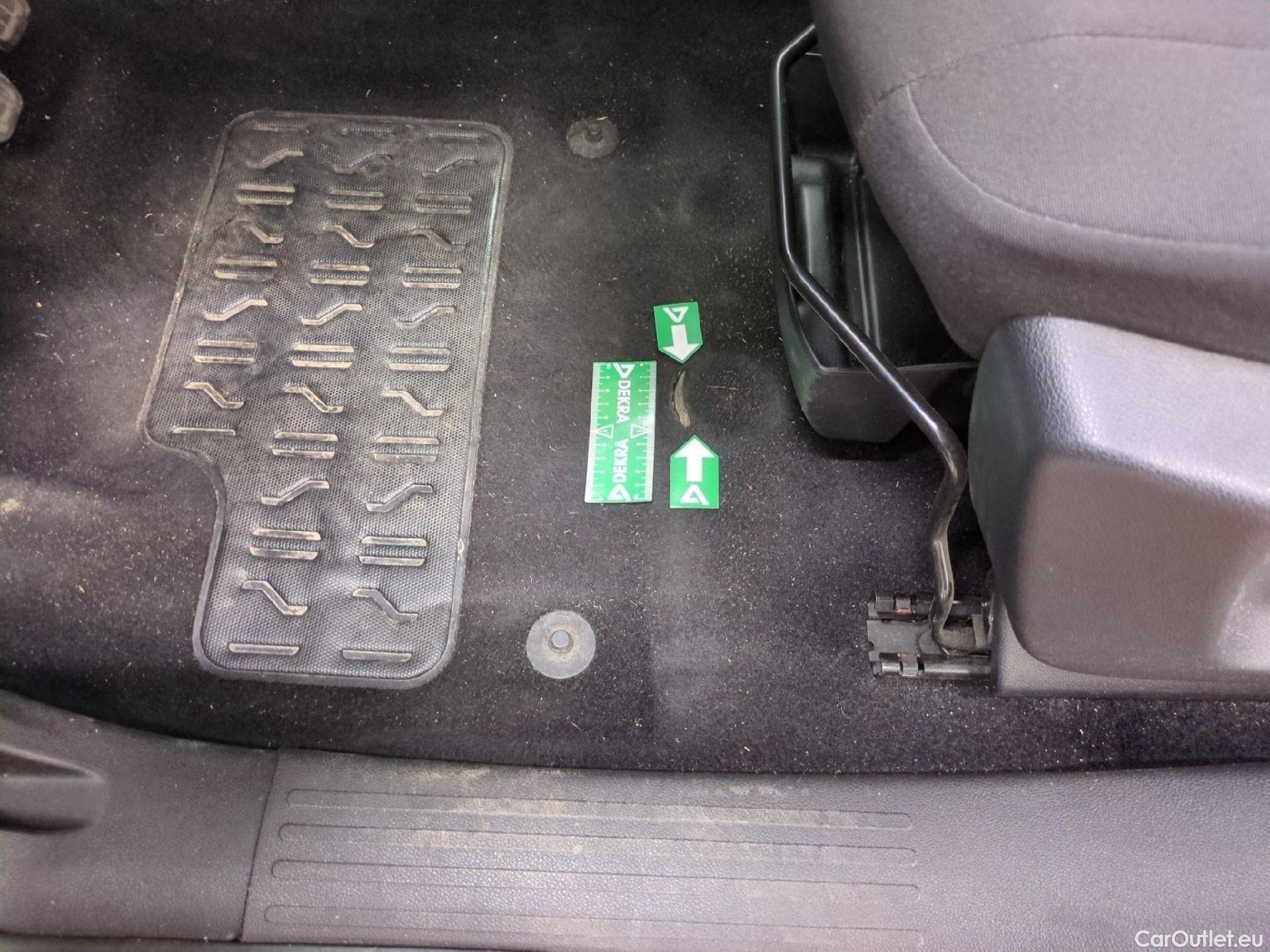  Citroen  Berlingo CITROEN  5p Monospace (MPV) Taille XL BlueHDi 100 BVM Feel #4