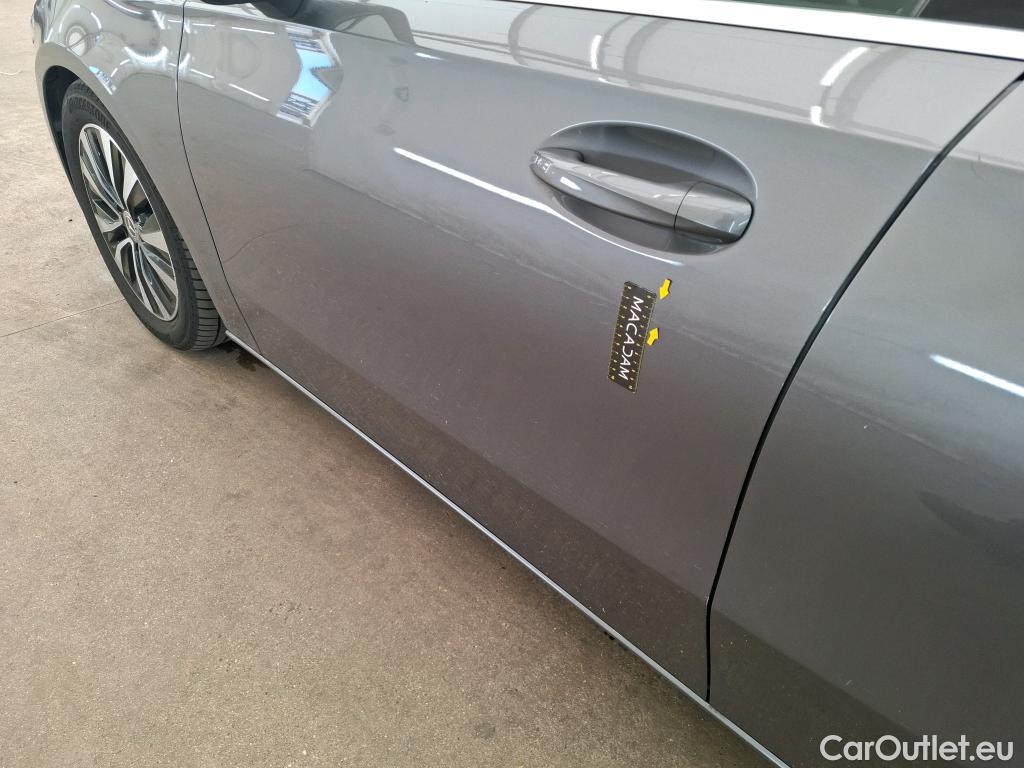  Mercedes  A-Klasse MERCEDES-BENZ Classe A Berline / 2018 / 4P / Berline A 180 d Business Line 8G-DCT #57