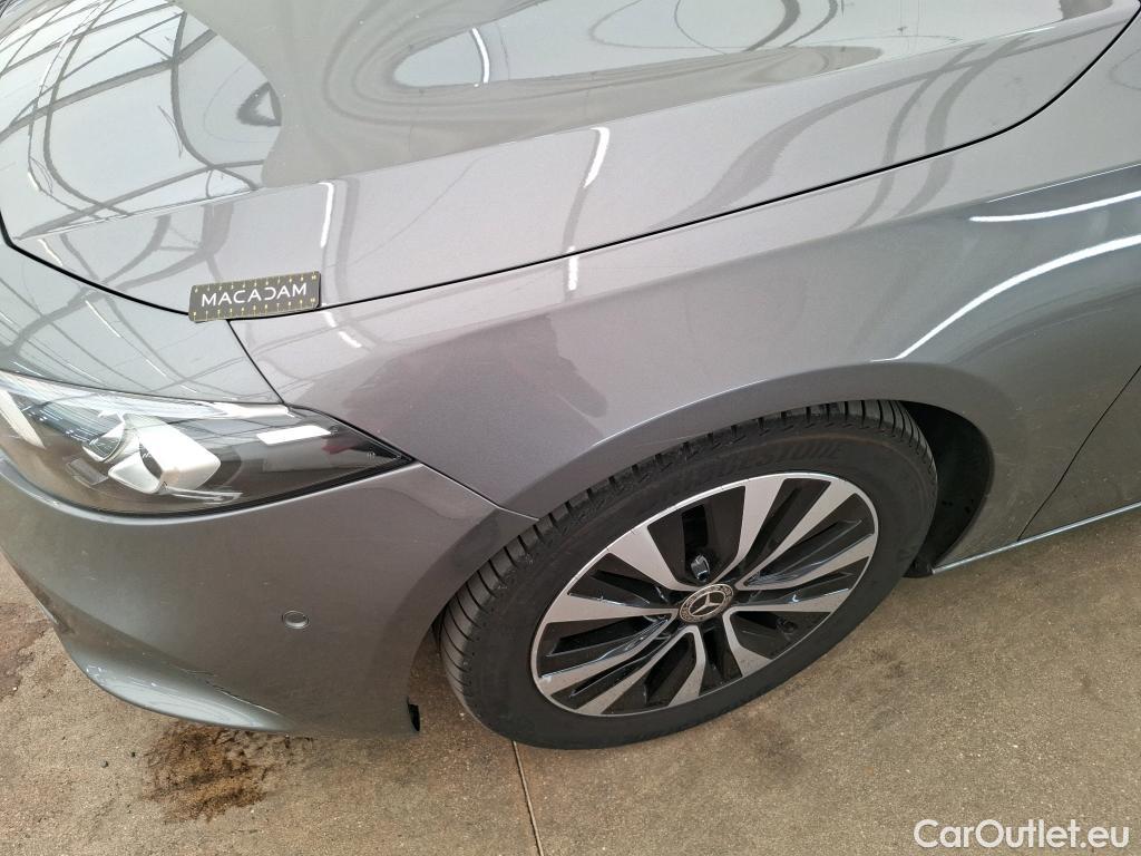  Mercedes  A-Klasse MERCEDES-BENZ Classe A Berline / 2018 / 4P / Berline A 180 d Business Line 8G-DCT #60