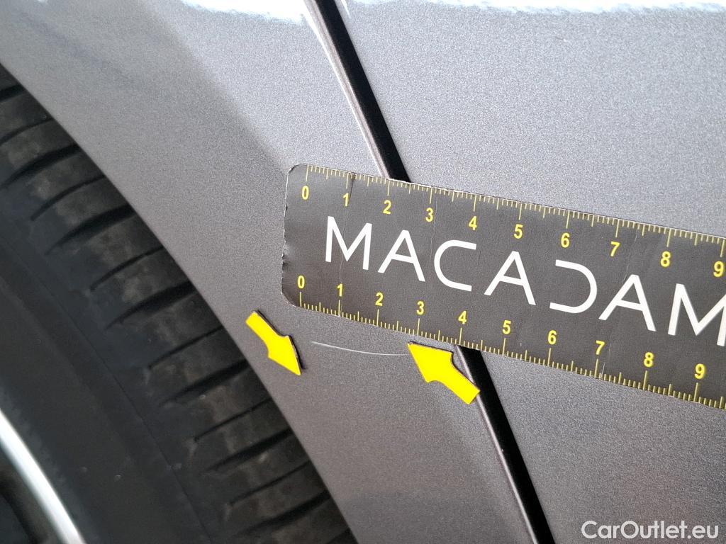  Mercedes  A-Klasse MERCEDES-BENZ Classe A Berline / 2018 / 4P / Berline A 180 d Business Line 8G-DCT #12