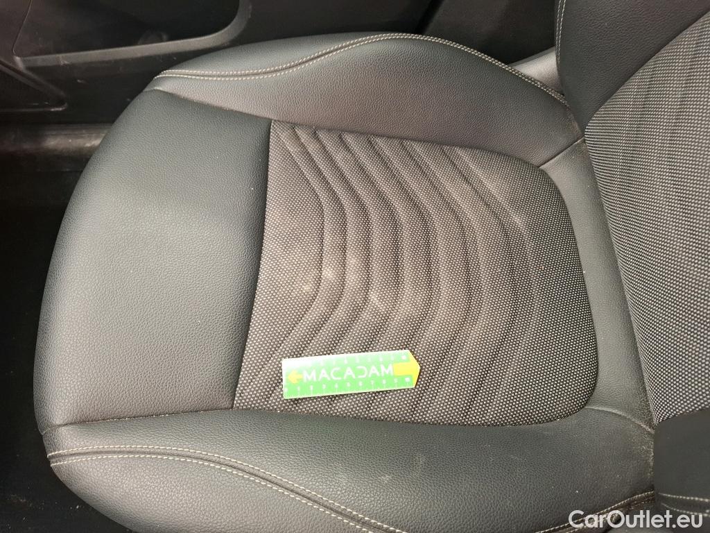  Mercedes  GLA MERCEDES-BENZ  / 2020 / 5P / SUV 2.0  200 D BUSINESS LINE DCT #18