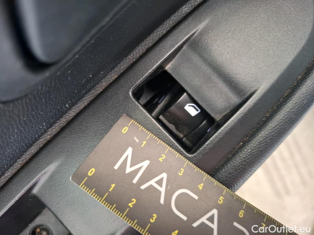  Peugeot  208  Premium 1.5 HDi 100CV BVM6 E6d #59