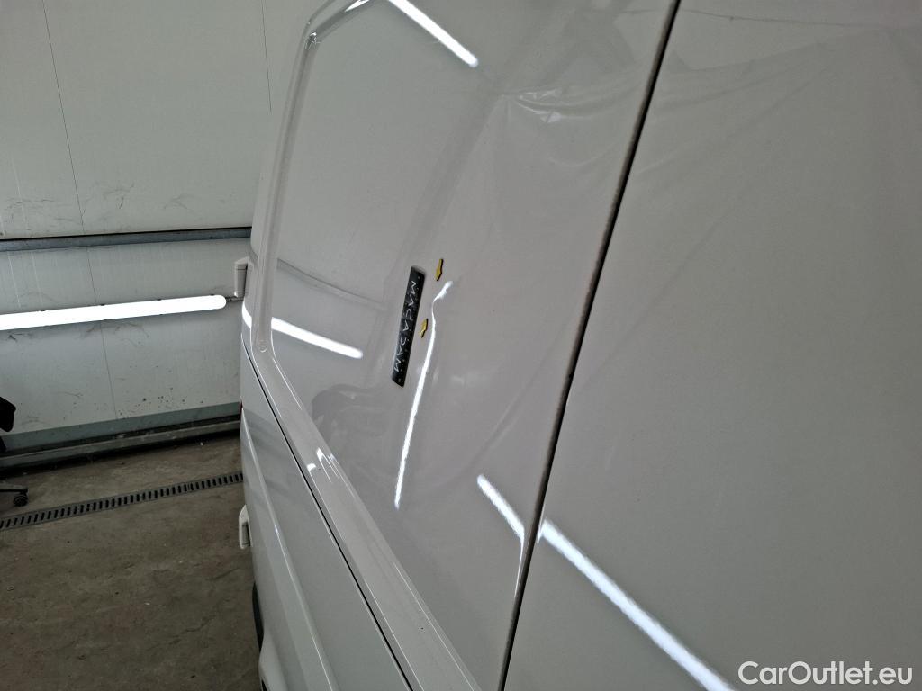  Volkswagen  Transporter VOLKSWAGEN  / 2019 / 4P / Fourgon tôlé 2.0 TDi 150 DSG7 L1H1 Business Line #25