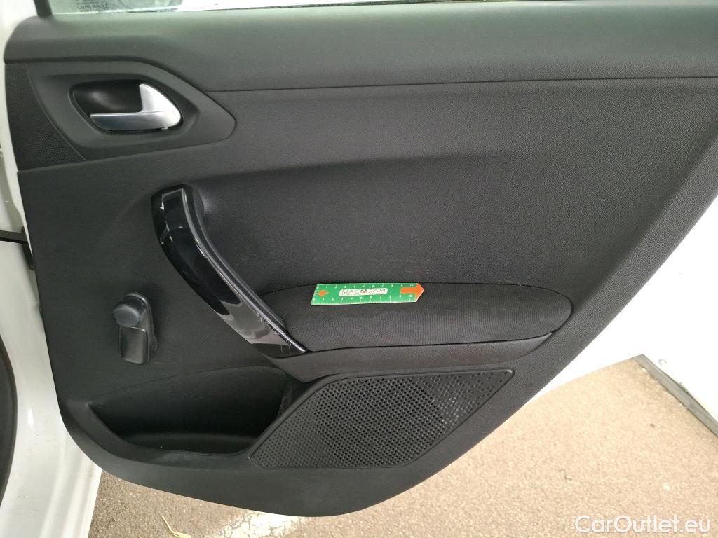  Peugeot  208  Affaire Premium Pack 1.5 HDi 100CV BVM5 E6dT #21
