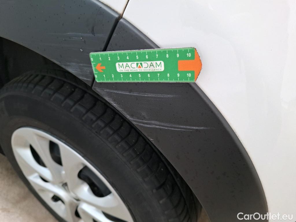  Citroen  C3  Société Feel Nav 1.2 PureTech 80CV BVM5 E6d #39