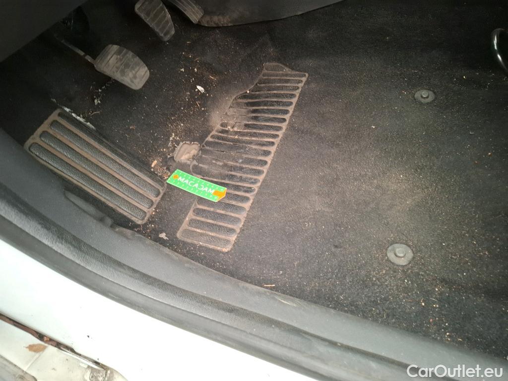  Renault  Clio  IV Air 1.5 dCi 75CV BVM5 E6 #1