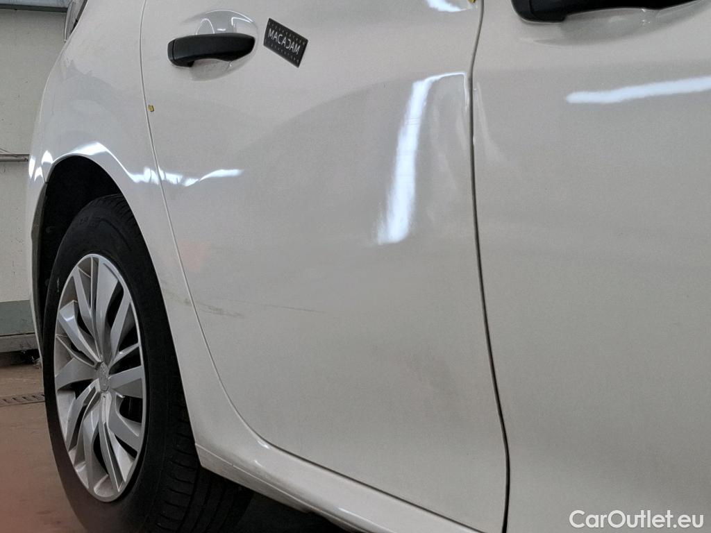  Peugeot  208  Premium 1.5 HDi 100CV BVM6 E6d #47