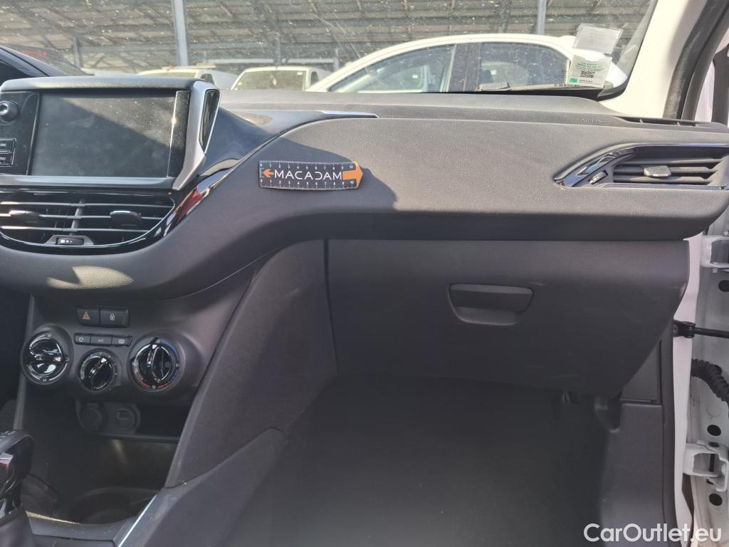  Peugeot  208  Affaire Premium Pack 1.2 80CV BVM5 E6dT #33