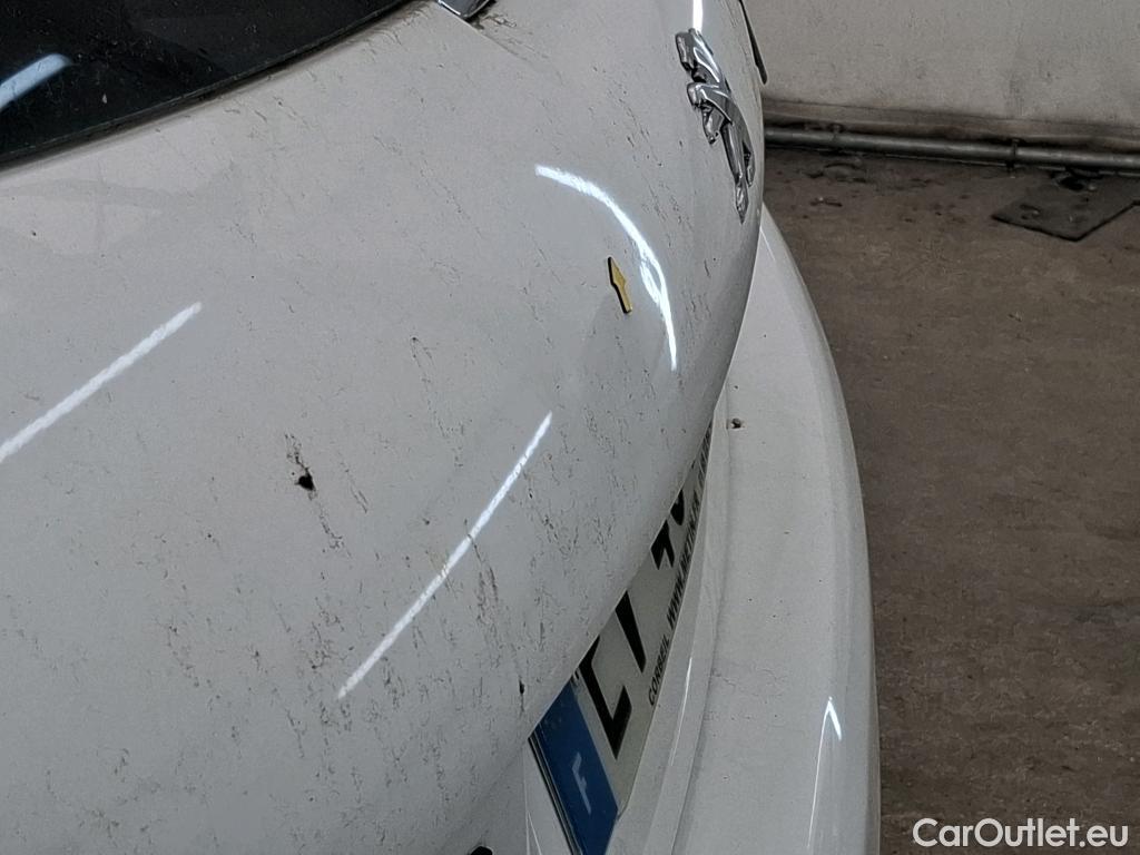  Peugeot  208  Affaire Premium Pack 1.6 HDi 75CV BVM5 E6 #26
