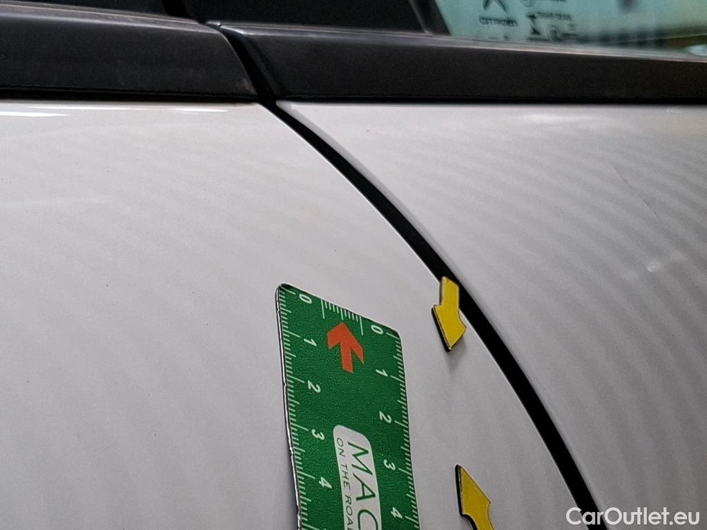  Citroen  C3  Société Feel Nav 1.2 PureTech 80CV BVM5 E6d #8
