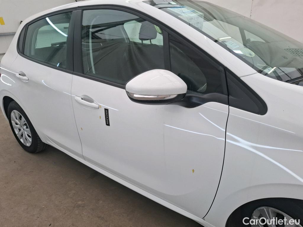  Peugeot  208  Affaire Premium Pack 1.6 HDi 75CV BVM5 E6 #1