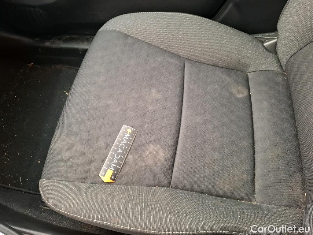  Toyota  Yaris  Affaires / 2019 / 5P / Berline / VU 1.5 Hybride 116h Dynamic Business #122