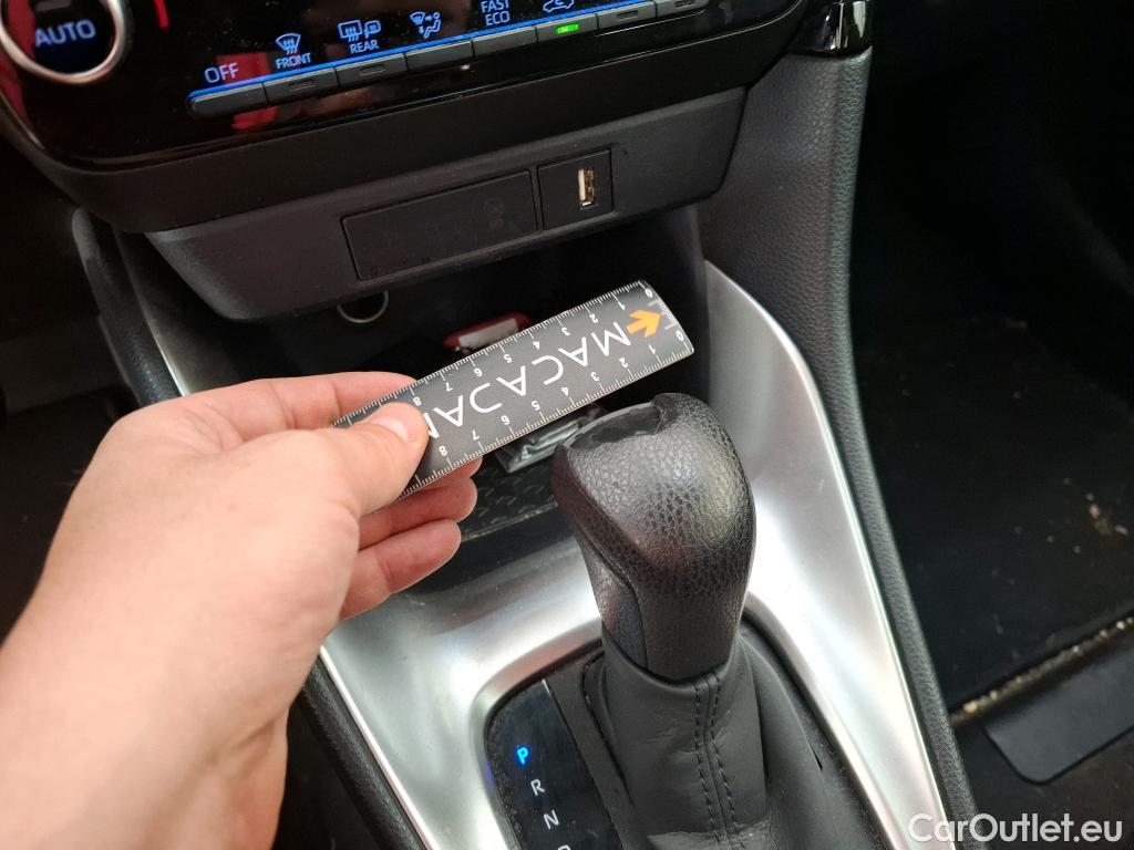  Toyota  Yaris  Affaires / 2019 / 5P / Berline / VU 1.5 Hybride 116h Dynamic Business #71
