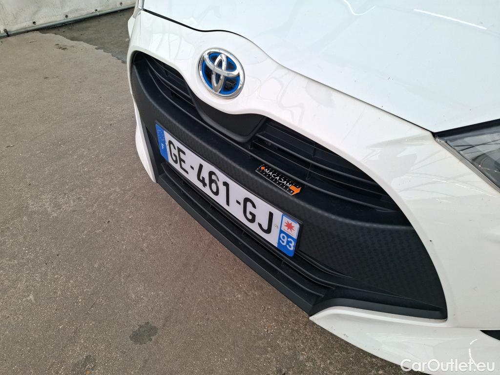  Toyota  Yaris  Affaires / 2019 / 5P / Berline / VU 1.5 Hybride 116h Dynamic Business #117