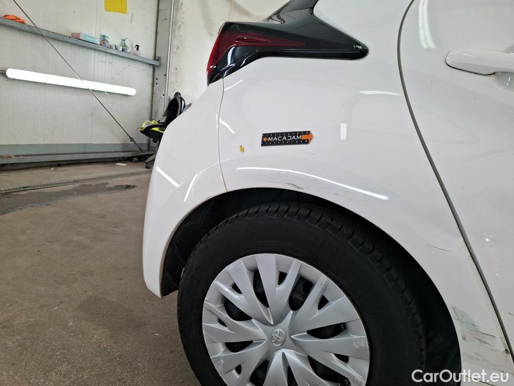  Toyota  Yaris  Affaires / 2019 / 5P / Berline / VU 1.5 Hybride 116h Dynamic Business #6