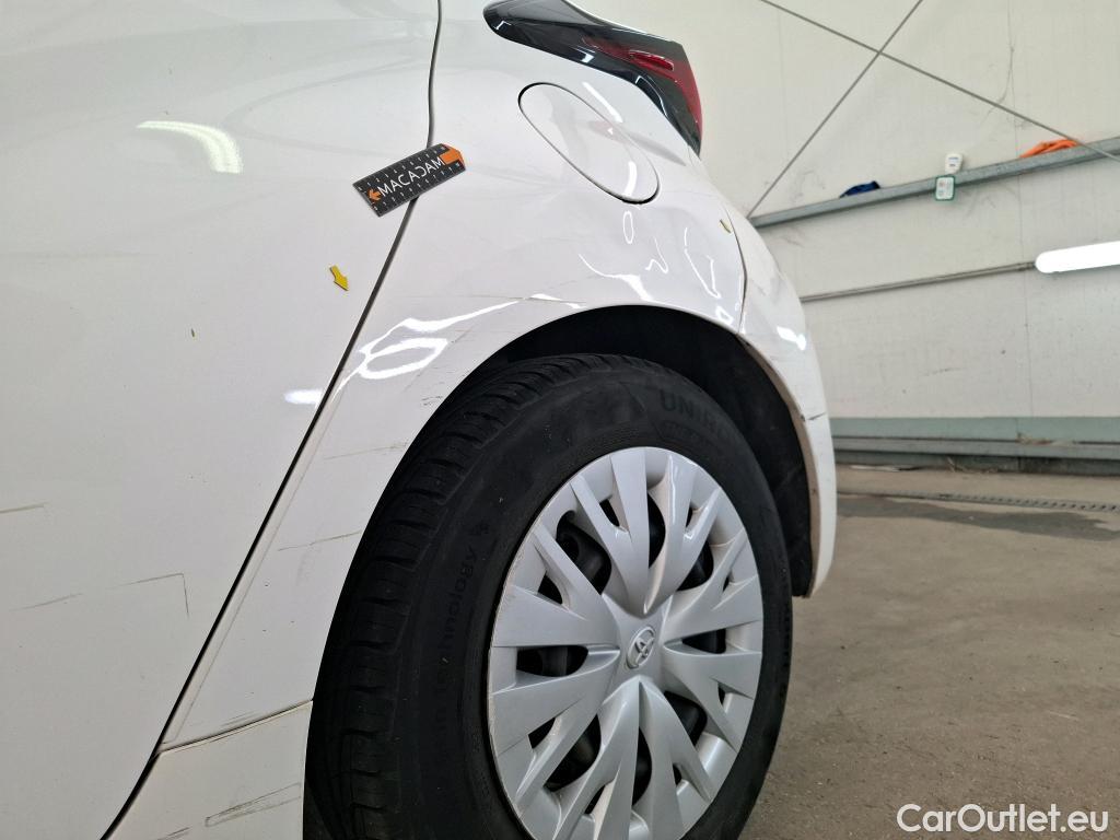  Toyota  Yaris  Affaires / 2019 / 5P / Berline / VU 1.5 Hybride 116h Dynamic Business #13