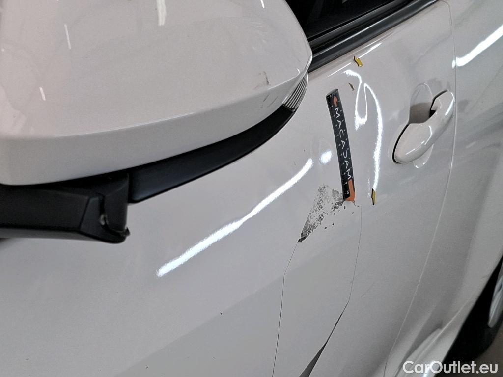  Toyota  Yaris  Affaires / 2019 / 5P / Berline / VU 1.5 Hybride 116h Dynamic Business #48