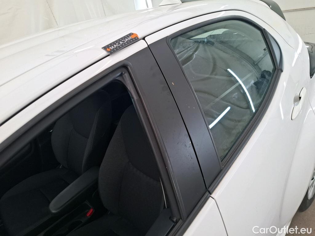  Toyota  Yaris  Affaires / 2019 / 5P / Berline / VU 1.5 Hybride 116h Dynamic Business #113