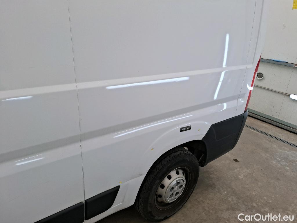  Peugeot  Boxer PEUGEOT  / 2014 / 4P / Fourgon tôlé BlueHDi 120 S&S ASPHALT 333 L2H2 #6